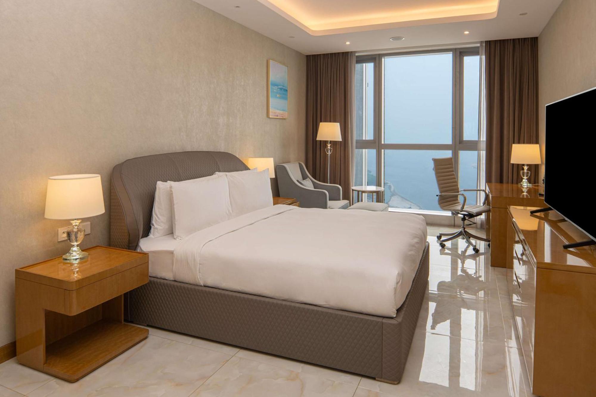 Hilton Brazzaville Les Tours Jumelles Hotel & Residences Exteriör bild