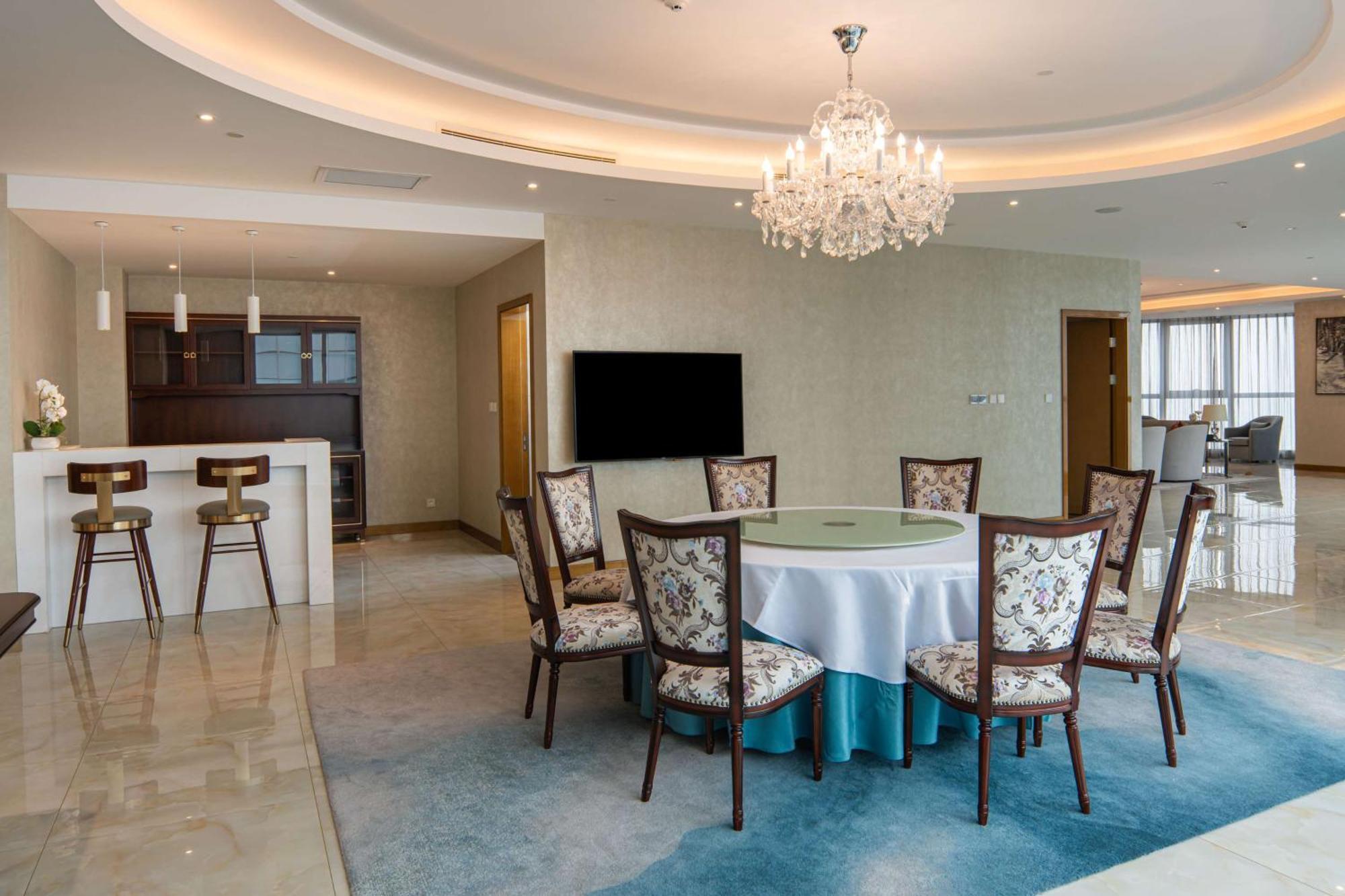Hilton Brazzaville Les Tours Jumelles Hotel & Residences Exteriör bild